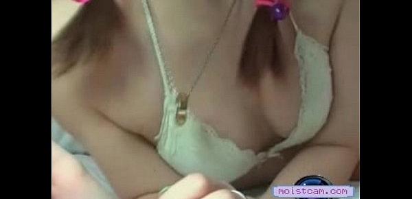  [moistcam.com] Tiny tight asian cutie opens her holes on cam! [free xxx cam]
